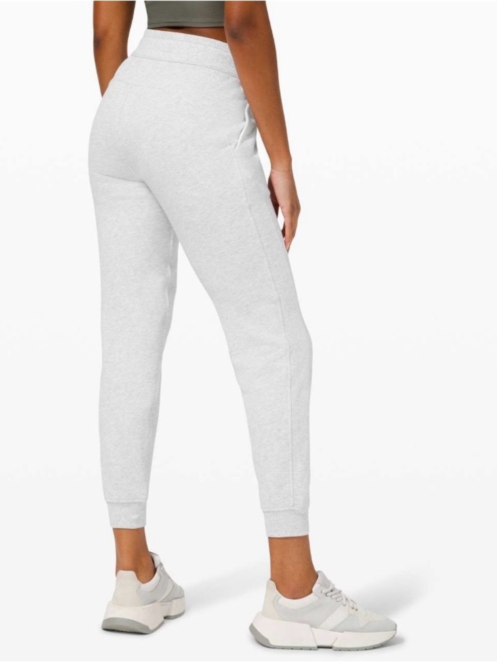 Lululemon Scuba High-Rise Jogger
Heathered Core Ultra Light Grey W5DD3S size 4 - Picture 2 of 9